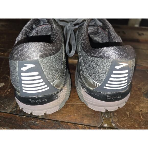 Brooks Womens Adrenaline GTS 18 1202681B005 Purple Gray‎ Running Shoes Size 11.5 - Picture 6 of 14